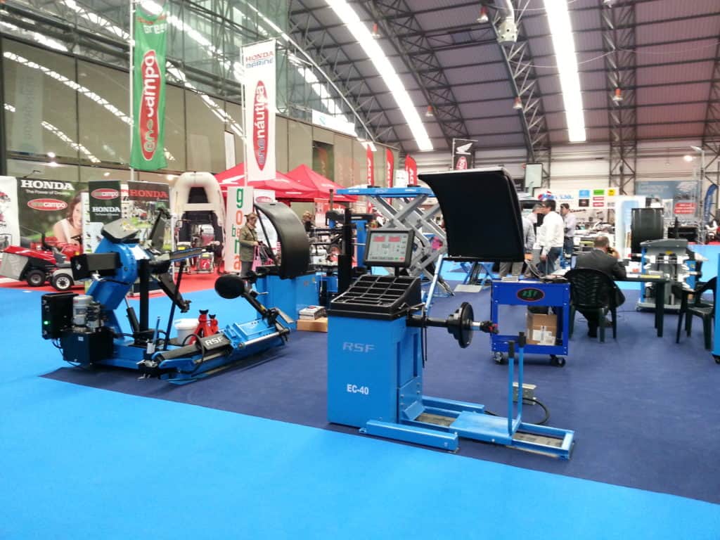 Equilibradora de ruedas para taller